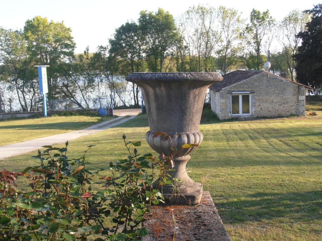 Chateau Sainte Marie 호텔 Dompierre-sur-Charente 외부 사진