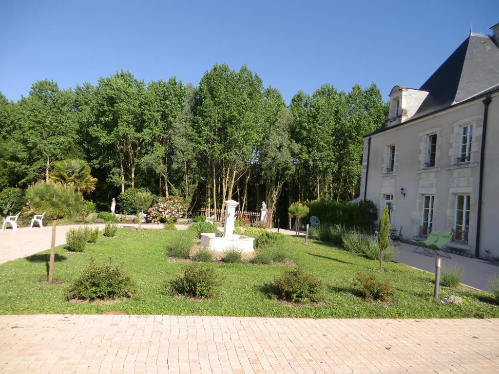 Chateau Sainte Marie 호텔 Dompierre-sur-Charente 외부 사진